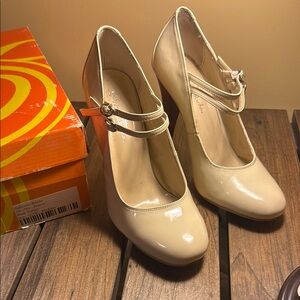 4in cream colored strappy heels